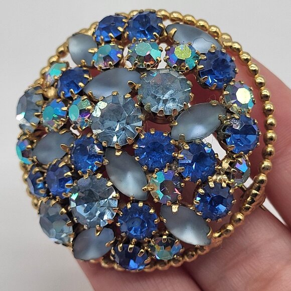 Vintage Weiss Brooch with Multicolor Blue and AB rhinestones Dome Circular Gold - Picture 5 of 9